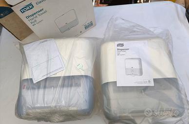 Tork 551000 Matic Roll Towel Dispenser, System H1,