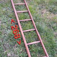 Scala a pioli tradizionale in legno
