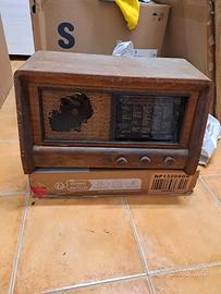 radio anni 30-40 a valvole marca CGE