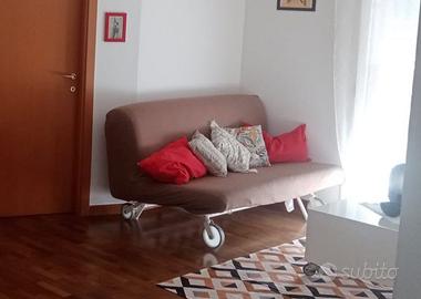 Divano letto  e poltrona letto IKEA