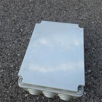 Gratis  3 x Scatole di derivazione vuote