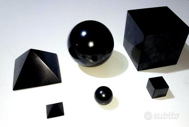 Pietre in Shungite, piramide sfera cubo ciondoli