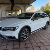 Volkswagen Passat Alltrack 239 CV