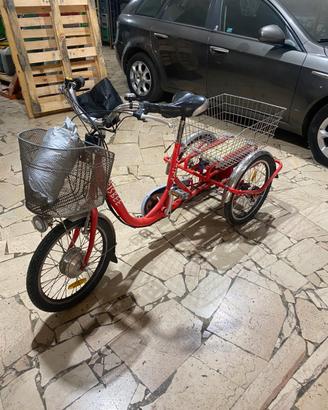 Triciclo elettrico