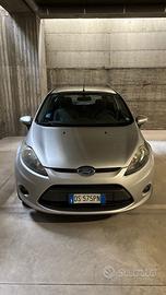 Auto Ford Fiesta