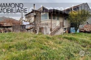 Casa singola 140 mq con terreno a linguaglossa