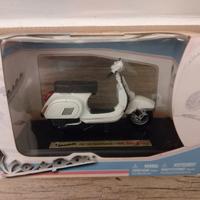 Maisto  Vespa PK 125 1984. 1.18