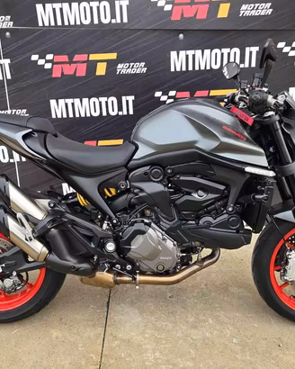 DUCATI Monster 797 Video 360