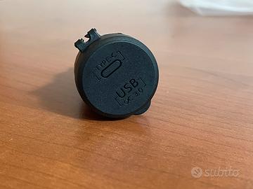 Prese DIN a USB per Ricarica Rapida Moto