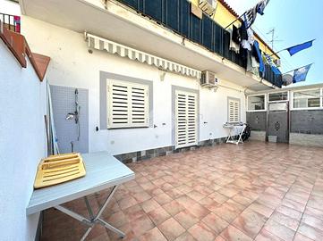 2 LOCALI A BACOLI