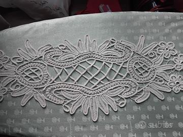 Centrini fatti a mano