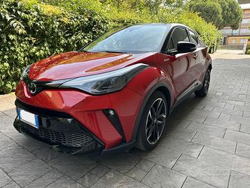 Toyota c-hr 2021