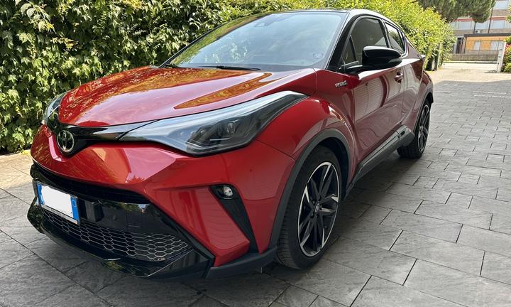Toyota c-hr 2021