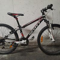Bicicletta MTB SCOTT Junior Racing. 