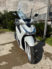 Honda SH 125i 2023 Bianco Opaco – 10.000 km