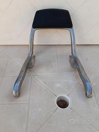 Schienalino per passeggero su moto Yamaha custom
