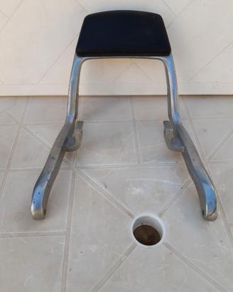 Schienalino per passeggero su moto Yamaha custom