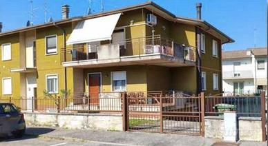 Immobile in asta di 167 m² con 4 locali e box auto
