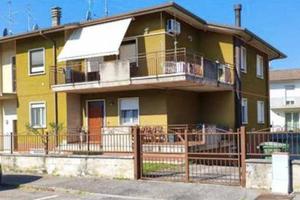 Immobile in asta di 167 m² con 4 locali e box auto