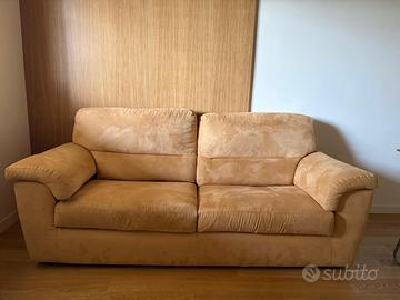 Divano Alcantara  giallo ocra Poltrone&Ssofà