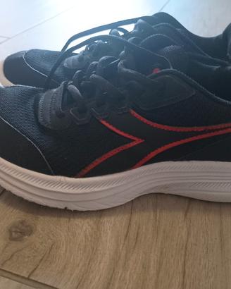 Scarpe Diadora Nuove