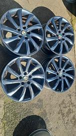 4 Cerchi Lega Alfa Romeo Giulietta R17