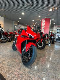 Ducati Panigale V4 con Akrapovic