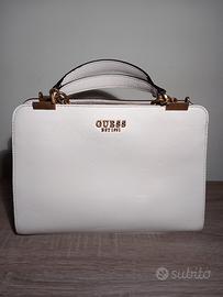 Guess Kristle Borsa Donna Originale con tracolla 