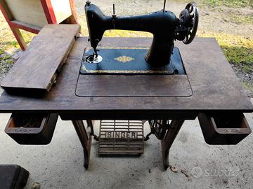 Antica macchina da cucire Singer