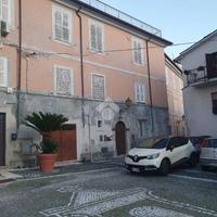 4 LOCALI A MONTE SAN GIOVANNI CAMPANO