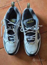 Nike Sneakers Air Monarch IV