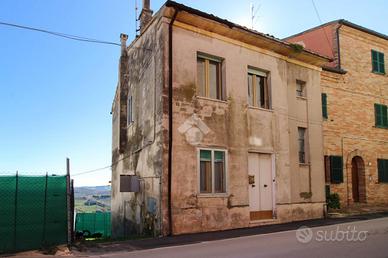 CASA SEMINDIPENDENTE A FERMO