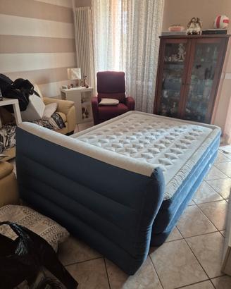Letto matrimoniabile Intex con pompa