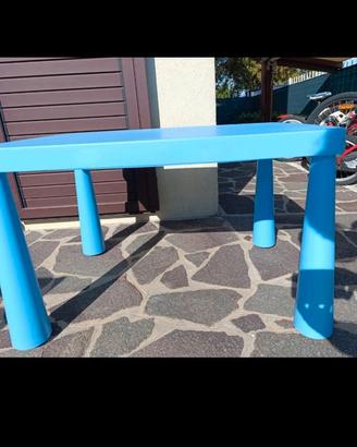 Tavolo e due sgabelli ikea