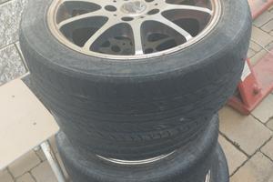 Gomme con cerchi in lega 195/50R15
