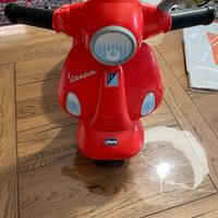 Vespa chicco rossa