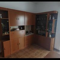 Soggiorno, tavolo allungabile  e 6 sedie.