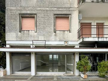 NEGOZIO A CASTIGLIONE DELLE STIVIERE