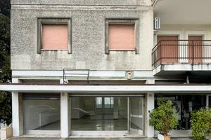 NEGOZIO A CASTIGLIONE DELLE STIVIERE