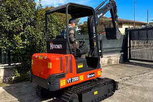 E155 Escavatore 24 q Hinowa VT2500 allargabile