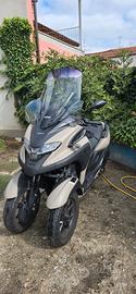 Yamaha tricity 300