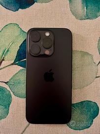 Iphone 15 pro Titanio nero