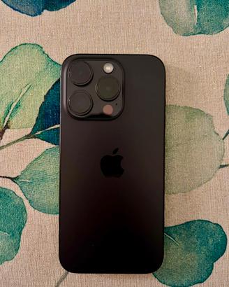 Iphone 15 pro Titanio nero