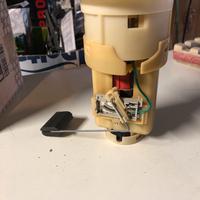 Pompa benzina toyota yaris