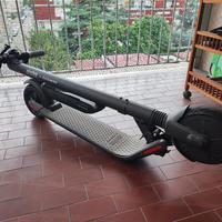 Monopattino ninebot S2 + batteria (45km autonomia)