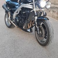 Triumph Speed Triple 955i - 2004