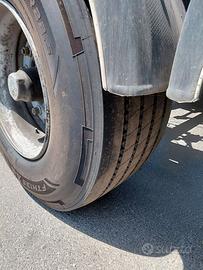 Gommoni  per semirimorchi