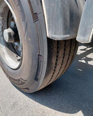 Gommoni  per semirimorchi