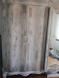 Armadio anni '50 stile Chippendale riverniciato