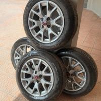 cerchi in Lega da 15" e gomme